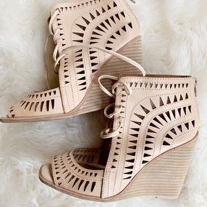 COPY - Jeffery Campbell “Rodillo” wedge